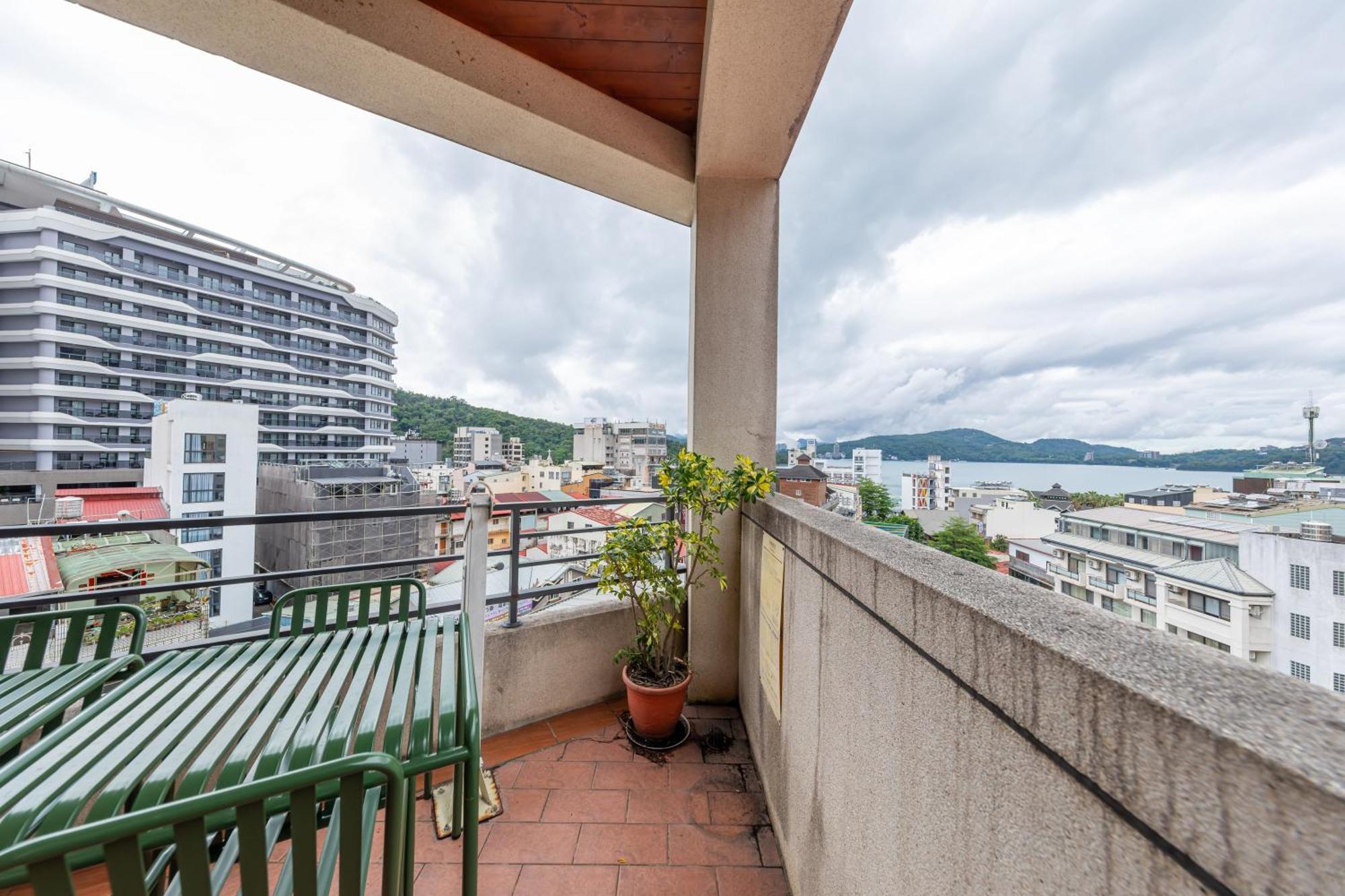 Sun Moon Lake Itathao Vacation Inn With Elevator Yuchi Extérieur photo