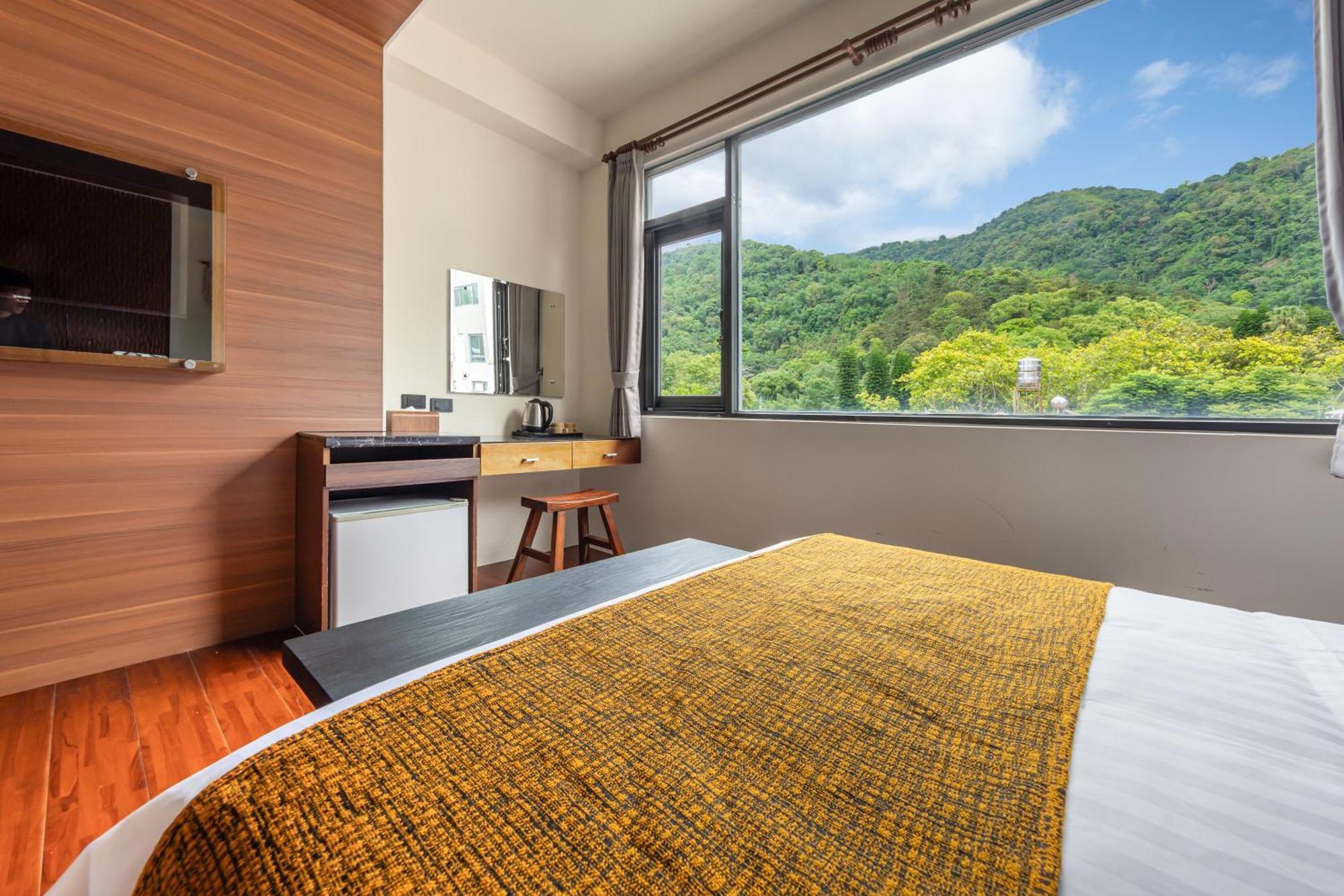 Sun Moon Lake Itathao Vacation Inn With Elevator Yuchi Extérieur photo