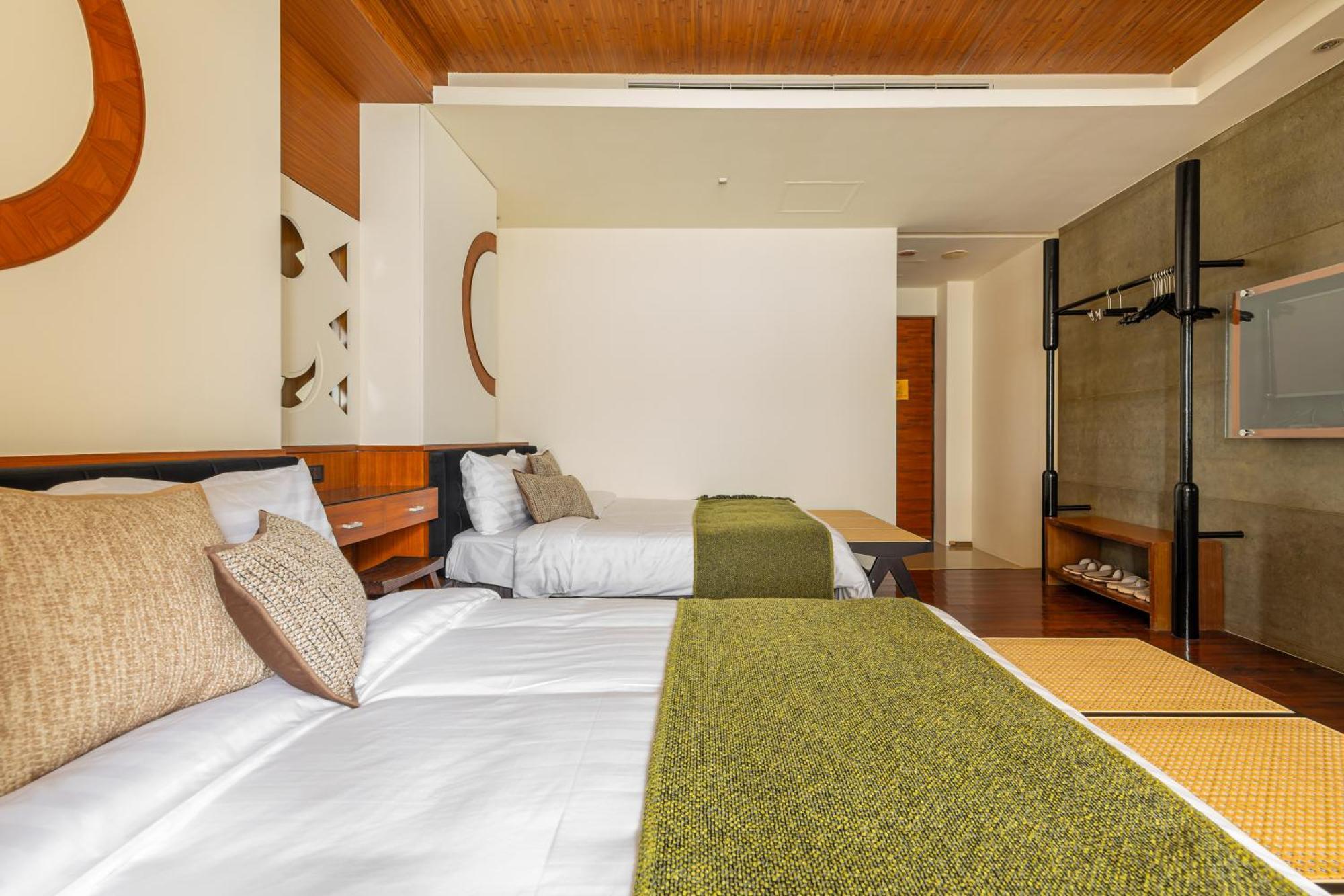 Sun Moon Lake Itathao Vacation Inn With Elevator Yuchi Extérieur photo