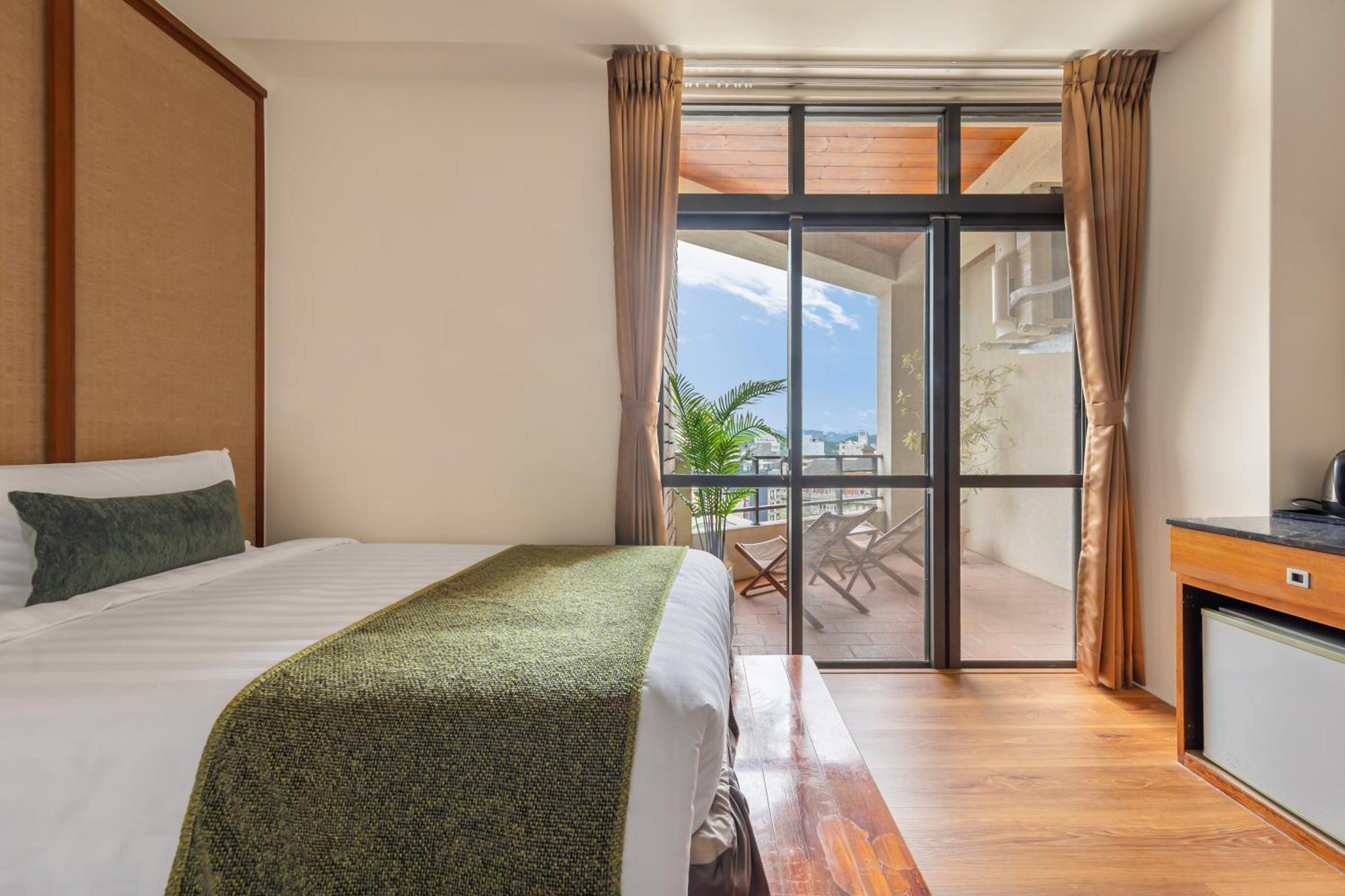 Sun Moon Lake Itathao Vacation Inn With Elevator Yuchi Extérieur photo