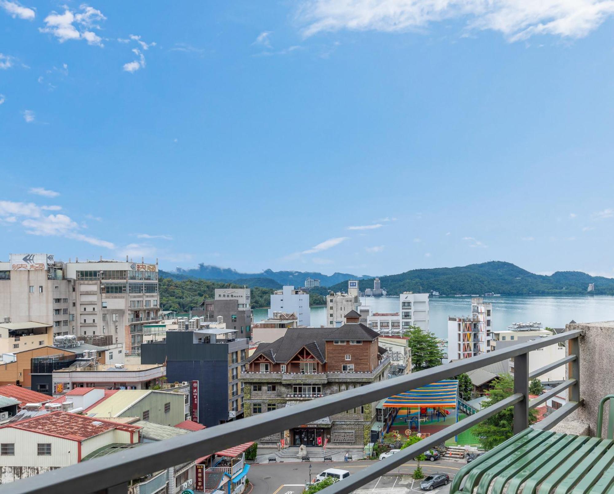 Sun Moon Lake Itathao Vacation Inn With Elevator Yuchi Extérieur photo